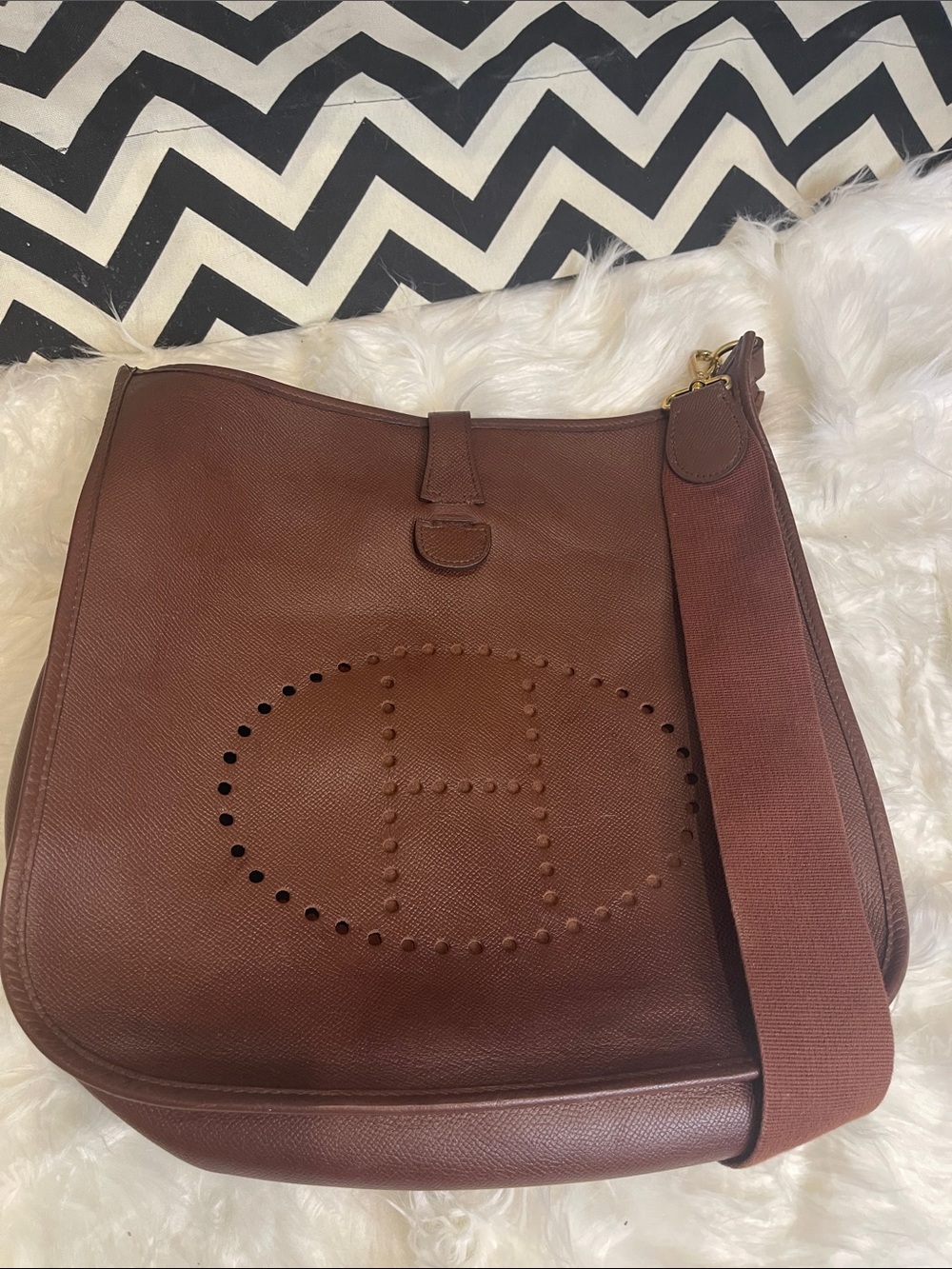 Hermès Vintage Evelyne I, 29 PM Crossbody Bag Rouge H Ardennes Leather 1988, GHW - Picture 16 of 16
